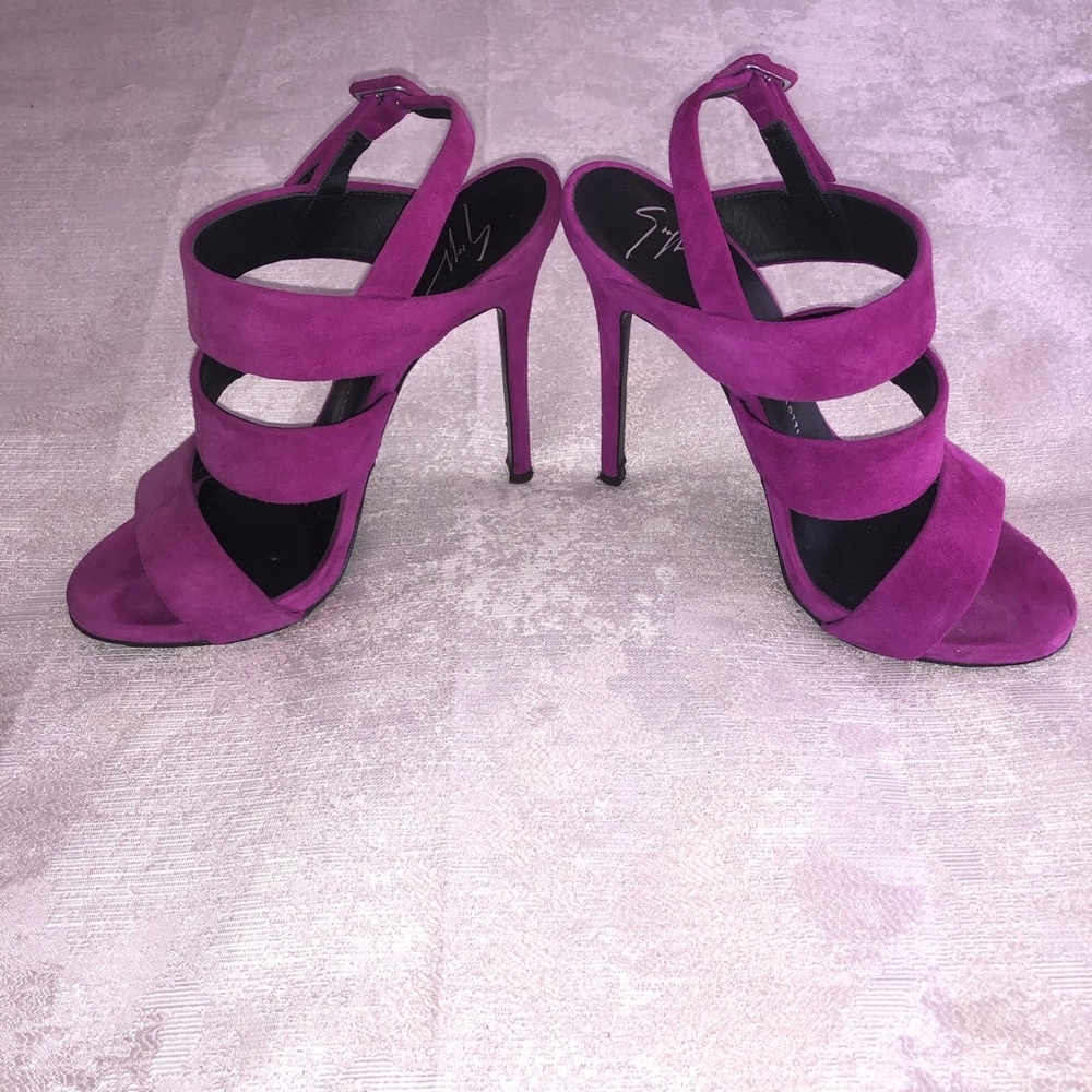 Giuseppe Zanotti Fuchsia Suede Strappy Sandals